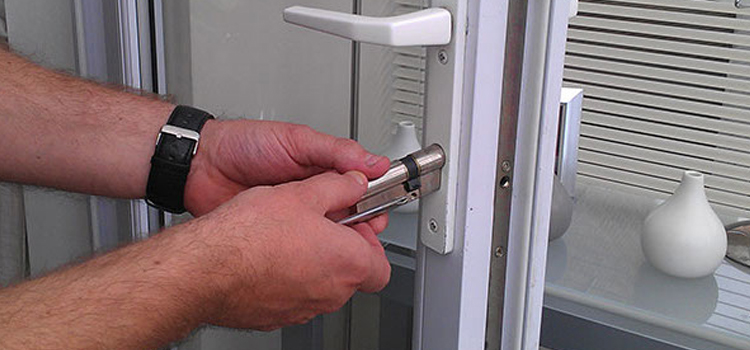 Commercial Door Lock Repair in Alondra Park